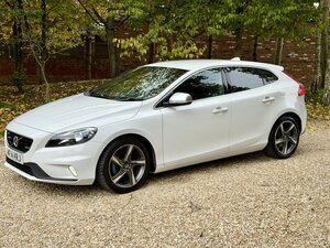Volvo V40 1.6 R-design D2 Hatchback