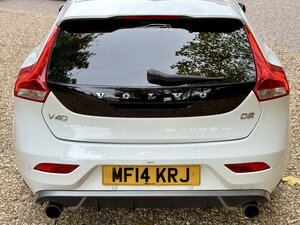 Volvo V40 1.6 R-design D2 Hatchback