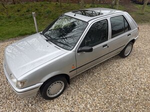 Ford Fiesta 1.6 Fiesta GHIA 5dr