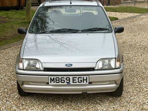 Ford Fiesta 1.6 Fiesta GHIA 5dr