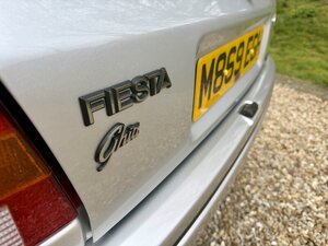 Ford Fiesta 1.6 Fiesta GHIA 5dr