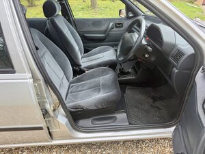 Ford Fiesta 1.6 Fiesta GHIA 5dr