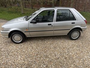 Ford Fiesta 1.6 Fiesta GHIA 5dr