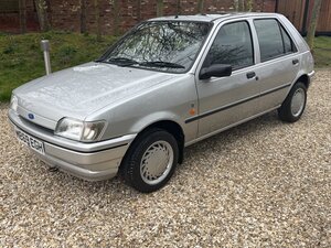 Ford Fiesta 1.6 Fiesta GHIA 5dr