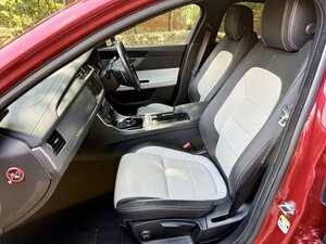 Jaguar XF 2.0 XF R-Sport D Auto 8 Speed