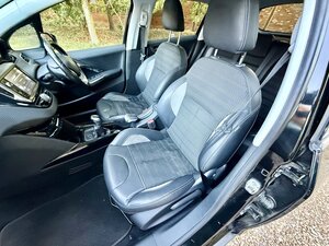 Peugeot 2008 1.6 2008 Allure Blue Hdi  5dr