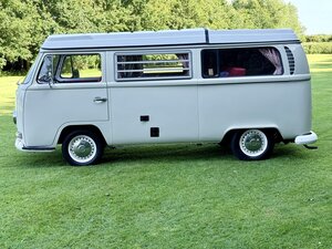 Volkswagen T2 Campervan LHD Pop Up Roof