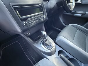 Volkswagen Touran 1.6 Touran Se Tdi Semi-auto 5dr