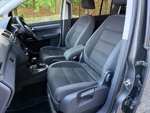 Volkswagen Touran 1.6 Touran Se Tdi Semi-auto 5dr