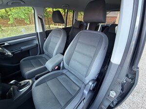 Volkswagen Touran 1.6 Touran Se Tdi Semi-auto 5dr