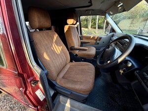 Volkswagen Caravelle 2.4 Caravelle SWB