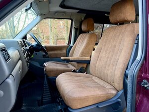 Volkswagen T4 Campervan 2.4D PopTop