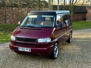 Volkswagen Caravelle 2.4 Caravelle SWB