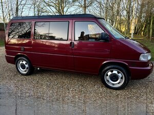 Volkswagen Caravelle 2.4 Caravelle SWB