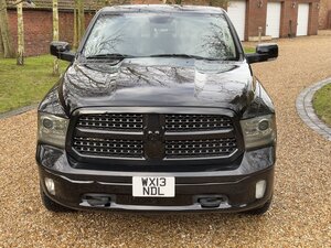 DODGE RAM 1500 Laramie 5.7 HEMI 4x4  Double Cab