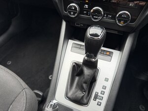Skoda Octavia 1.0 Octavia SE TSI Semi-auto 5dr
