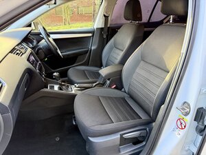 Skoda Octavia 1.0 Octavia SE TSI Semi-auto 5dr