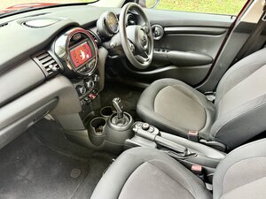 Mini 5 Dr Hatch 1.5 ONE Steptronic AUTO