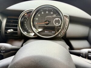 Mini 5 Dr Hatch 1.5 ONE Steptronic AUTO