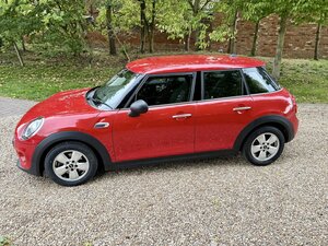 Mini 5 Dr Hatch 1.5 ONE Steptronic AUTO