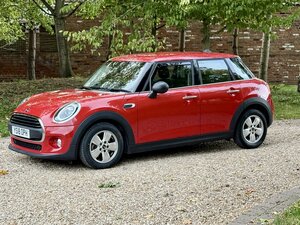 Mini 5 Dr Hatch 1.5 ONE Steptronic AUTO