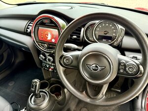 Mini 5 Dr Hatch 1.5 ONE Steptronic AUTO