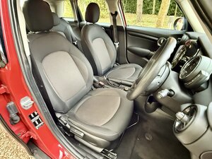 Mini 5 Dr Hatch 1.5 ONE Steptronic AUTO