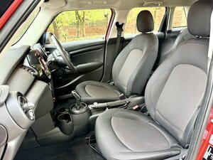 Mini 5 Dr Hatch 1.5 ONE Steptronic AUTO