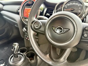 Mini 5 Dr Hatch 1.5 ONE Steptronic AUTO