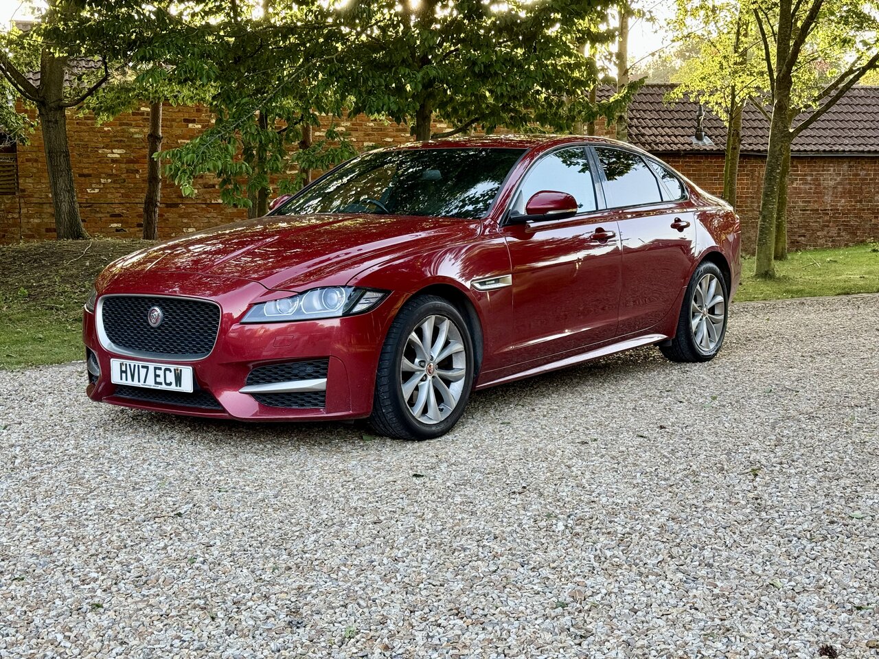 Jaguar XF 2.0 XF-R-Sport D AUTO (Cost OVER £37k NEW)