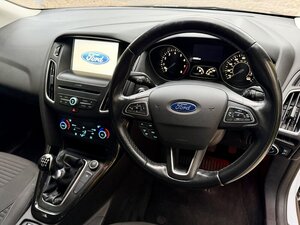 Ford Focus 1.0 Focus Titanium 5dr