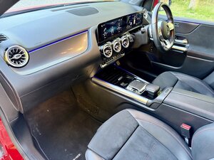Mercedes-Benz B-Class 220 AMG LINE Premium 4matic AUTO 5dr