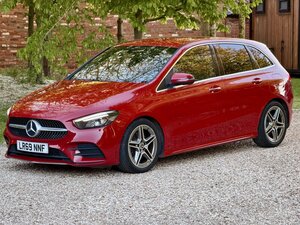 Mercedes-Benz B-Class 220 AMG LINE Premium 4matic AUTO 5dr