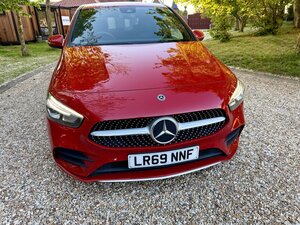 Mercedes-Benz B-Class 220 AMG LINE Premium 4matic AUTO 5dr