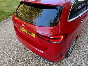 Mercedes-Benz B-Class 220 AMG LINE Premium 4matic AUTO 5dr