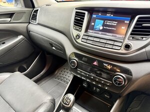Hyundai Tucson 1.7 Tucson Premium BLUE Drive CRDI 5dr