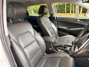 Hyundai Tucson 1.7 Tucson Premium BLUE Drive CRDI 5dr