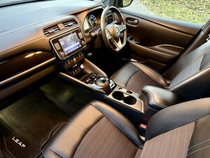 Nissan Leaf 150 LEAF N-connecta 40Kwh