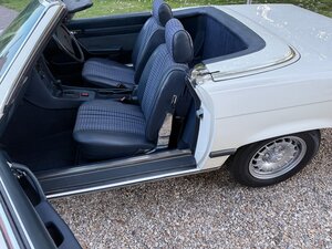 Mercedes-Benz SL350 V8 Convertible Auto