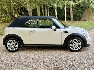 Mini Convertible 1.6 Cooper 2dr
