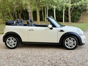 Mini Convertible 1.6 Cooper 2dr
