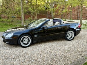 Mercedes-Benz SL500 V8 Convertible AUTO
