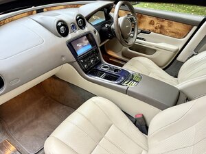 Jaguar XJ 3.0 XJ Premium Luxury V6 D AUTO 