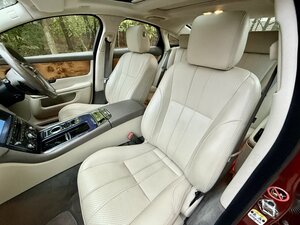 Jaguar XJ 3.0 XJ Premium Luxury V6 D AUTO 