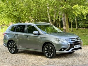Mitsubishi 2.0 Outlander 4WD  PHEV CVT 5dr