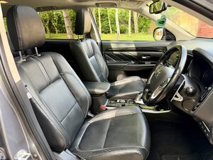 Mitsubishi 2.0 Outlander 4WD  PHEV CVT 5dr