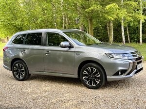 Mitsubishi 2.0 Outlander 4WD  PHEV CVT 5dr