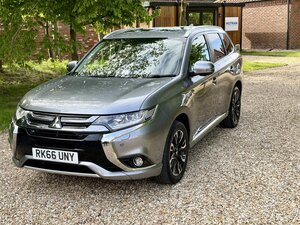 Mitsubishi 2.0 Outlander 4WD  PHEV CVT 5dr