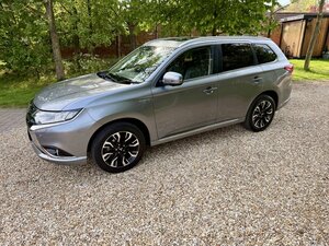 Mitsubishi 2.0 Outlander 4WD  PHEV CVT 5dr