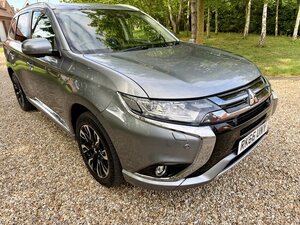Mitsubishi 2.0 Outlander 4WD  PHEV CVT 5dr